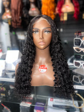 Load image into Gallery viewer, Deep Wave/Curly 4x4 Closure Wig