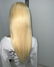 Load image into Gallery viewer, Blonde Straight 4x4 Lace Closure Wig