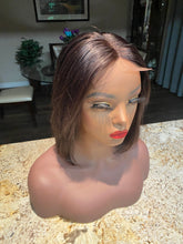 Load image into Gallery viewer, Straight Bob Closure Wig

