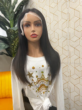 Load image into Gallery viewer, Straight 13x4 Lace Frontal Wig
